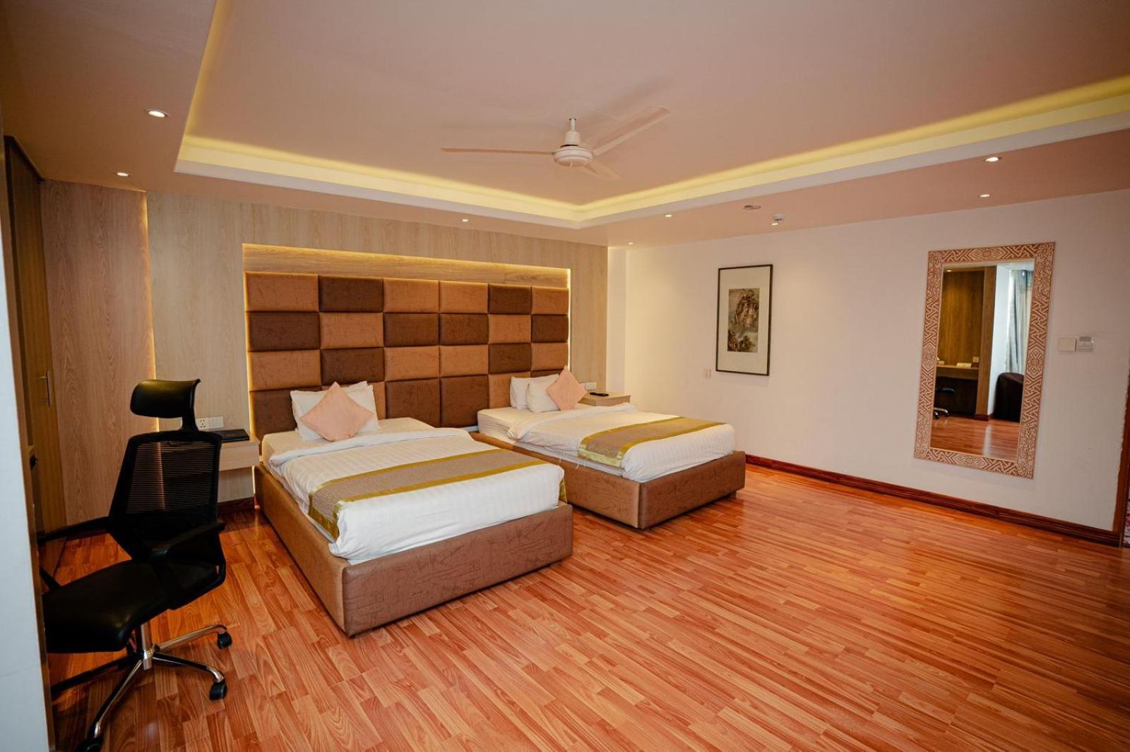 Royal Raj Hotel Rajshahi Exterior photo